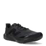 Championes New Balance Life Style Nitrel, color negro, con logo "N" en los laterales.