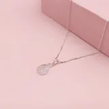 Gargantilla de plata 925 con dije en forma de lágrima con circonias.