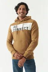 Canguro azul marino con capucha, corte oversized, bolsillo tipo canguro y estampado con la palabra "RECONNECT" en gris.