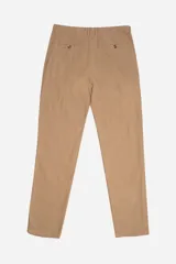 Pantalón de lino y algodón color beige, con pasacinto, logo bordado y corte regular.