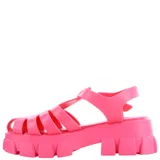 Sandalias de plataforma color fucsia, con diseño de tiras entretejidas y hebilla lateral.