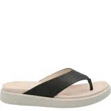 Sandalia tipo ojota color beige con plataforma y tira ancha blanca.