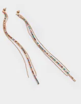 Aros largos dorados con strass multicolor.