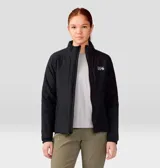 Campera negra de mujer, con cierre frontal, cuello alto y logo de la marca en el pecho.
