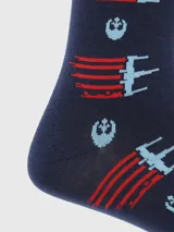 Calcetines azules con diseño de naves X-Wing y el logo de la Alianza Rebelde en rojo y celeste.