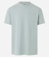 Remera básica de algodón color verde claro, corte comfort, con cuello redondo, mangas cortas y bolsillo en el pecho.