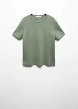 Remera verde oliva de algodón con cuello redondo y mangas cortas.