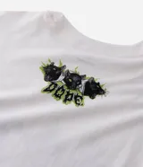 Remera masculina de algodón color blanco, con cuello redondo y mangas cortas. Presenta un estampado frontal de ratones con ojos verdes y la frase "Bad Habits" en verde neón.