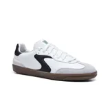 Championes Skechers Hotshot Pyke, color blanco con detalles en negro y suela marrón. Confeccionados en cuero sintético con plantilla Skechers Air-Cooled Memory Foam.