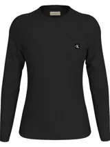 Remera negra de algodón con cuello redondo, corte regular y logo CK bordado en el pecho.