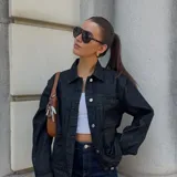 Lentes de sol de aviador con montura de carey y lentes grises. Fabricados con material Bio-based G850 y patillas de Propionato de Celulosa. Cuentan con protección UV400 y lentes TAC polarizadas con recubrimiento Antiscratch y Superhydrophobic.