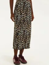Falda midi plisada con estampado de leopardo.