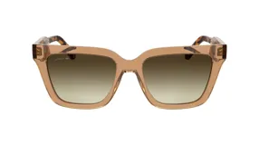 Lentes de sol Lacoste modelo 6063, color marrón translúcido, con forma cuadrada y lentes degradadas. Patillas con estampado carey y logo de la marca en el lateral.