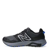 Championes New Balance 410, color negro con detalles en gris y azul.