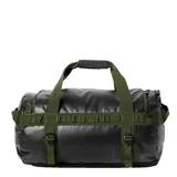 Bolso de viaje tipo duffle negro con detalles en verde, marca Roark, modelo Pony Keg 60L. Tiene doble asa de mano con agarre acolchado, correa de hombro ajustable y extraíble, bolsillo frontal con cierre y logo estampado. Se puede usar como bolso de mano o como mochila.