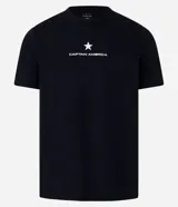 Remera negra de algodón con estampa del Capitán América en la espalda y la inscripción "Captain America" en blanco.