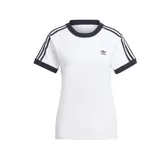 Remera blanca de corte ajustado con cuello redondo y mangas cortas con ribete negro. Presenta las tres bandas características de Adidas en color negro sobre los hombros y el logo de la marca bordado en el pecho.