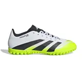 Championes de fútbol Adidas Predator Club Tf, color blanco con detalles en negro y suela verde flúor.