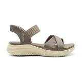 Sandalias Skechers Hands Free Slip-ins Ultra Flex 3.0 Never Better color marrón, con tiras elásticas cruzadas y plantilla acolchada Yoga Foam.