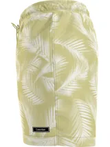 Short de baño corto color amarillo con estampado de hojas de palmera blancas, cintura elástica con cordón ajustable, bolsillos laterales y trasero, y forro de malla.