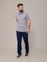 Polo color beige de manga corta con efecto peach.