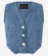 Chaleco de jeans con cuello en V, abotonado al frente con botones dorados y corte crop.