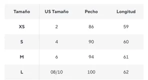 Blusa negra con breteles finos, escote en V y detalle de encaje floral con pequeñas perlas en el frente.