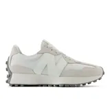 Championes New Balance 327 de dama, color blanco con detalles en gris.
