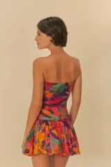 Top strapless con estampado floral multicolor.