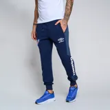 Pantalón de jogging azul marino con puños ajustados, cintura elástica con cordón y bolsillos laterales. Presenta el escudo del Club Nacional de Football y el logo de Umbro.