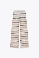 Pantalón de tiro alto con cintura elástica y diseño a rayas horizontales de colores pastel con hilo metalizado.