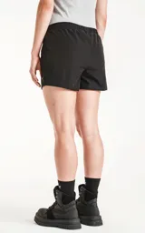 Short de baño negro de microfibra con malla interna y cordón ajustable.