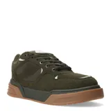 Championes de gamuza color verde militar, con detalles en marrón y blanco.