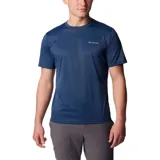 Remera deportiva Columbia Hike Crew color borgoña, de corte clásico y manga corta, con logo estampado en el pecho. Confeccionada en poliéster con tecnología Omni-Wick para absorción de la humedad y control de olores.