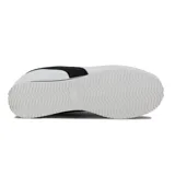 Championes Diadora Ronda Lifestyle de cuero blanco con detalles en negro, cordones blancos y suela de goma.