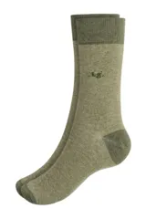 Par de medias de vestir color verde oliva con puño acanalado y logo bordado en el tobillo.