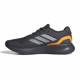Championes de running Adidas Runfalcon 5, color gris oscuro/negro con detalles en naranja. Presentan las tres franjas características de Adidas en gris y un refuerzo naranja en el talón. La entresuela lleva la inscripción "CLOUDFOAM".