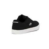 Zapatillas negras de diseño casual con cierre de cordones y logo en el lateral.