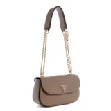 Cartera bandolera Guess modelo Daryna, tamaño pequeño, color marrón topo, con correa de cadena dorada y logo triangular metálico en el frente.