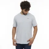 Remera celeste de manga corta con cuello redondo y logo de Wrangler bordado en el pecho.