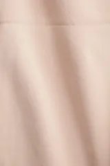 Culotte color piel con efecto moldeador en cintura, muslos y glúteos. Modelo de tiro alto con refuerzo interior y diseño seamless.