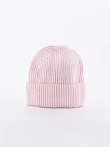 Gorro de lana tejido a rayas horizontales rosas y blancas, con doblez en el borde inferior.