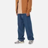 Pantalón negro de corte relajado y pierna ancha, con diseño clásico de cinco bolsillos y confeccionado en tejido resistente.