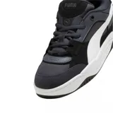 Championes Puma 180 de caña baja, color gris oscuro y negro, con detalles en cuero sintético blanco.