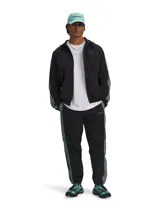 Remera blanca de algodón de corte holgado con estampado frontal en color celeste con la leyenda "MANSORY" y los logos de Under Armour y Mansory. 