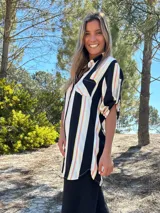 Sobrecamisa de fibrana con cuello mao, estilo kimono o vestido.