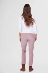 Pantalón de pana verde oliva, de corte recto y tiro medio/alto.