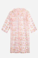 Piloto transparente con estampado de ositos de peluche y moños rosas.