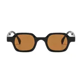 Gafas de sol unisex con montura rectangular negra y lentes marrones.