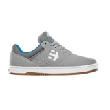 Championes Etnies Marana grises con detalles en azul, suela blanca y base marrón.